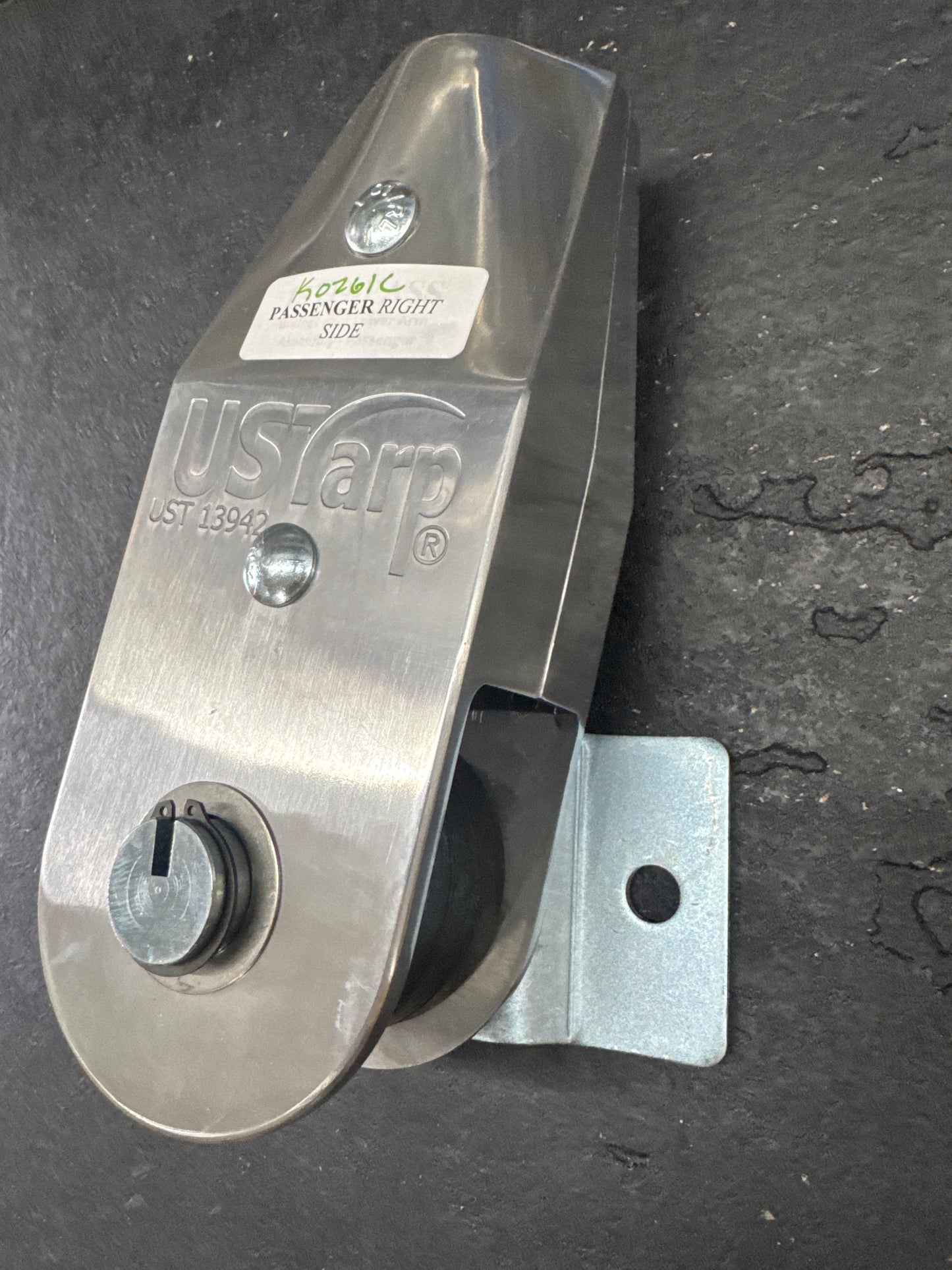 MT 4 spring casting assembly passenger side
