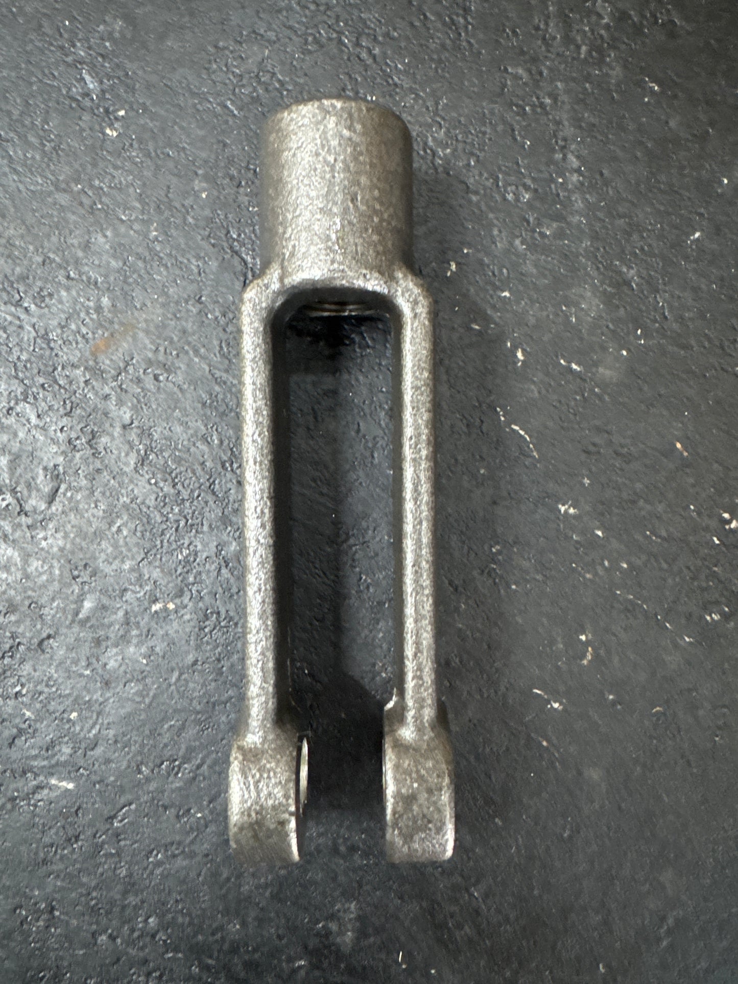 5/8-16x1/2 Clevis
